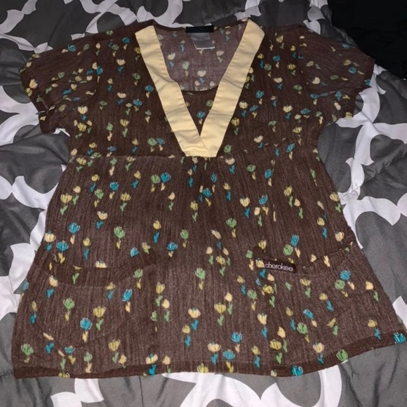 Set of scrubs - Picture 3 of 6